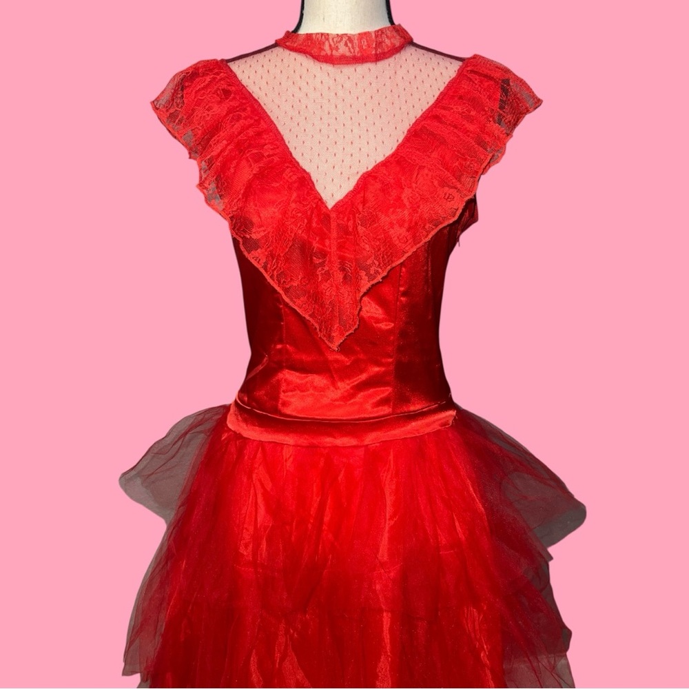 Beetlejuice Lydia Wedding Dress - Picture 4 of 9